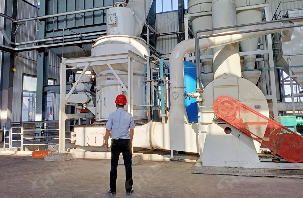 輕燒氧化鎂磨粉機(jī) 輕燒氧化鎂磨粉機(jī)